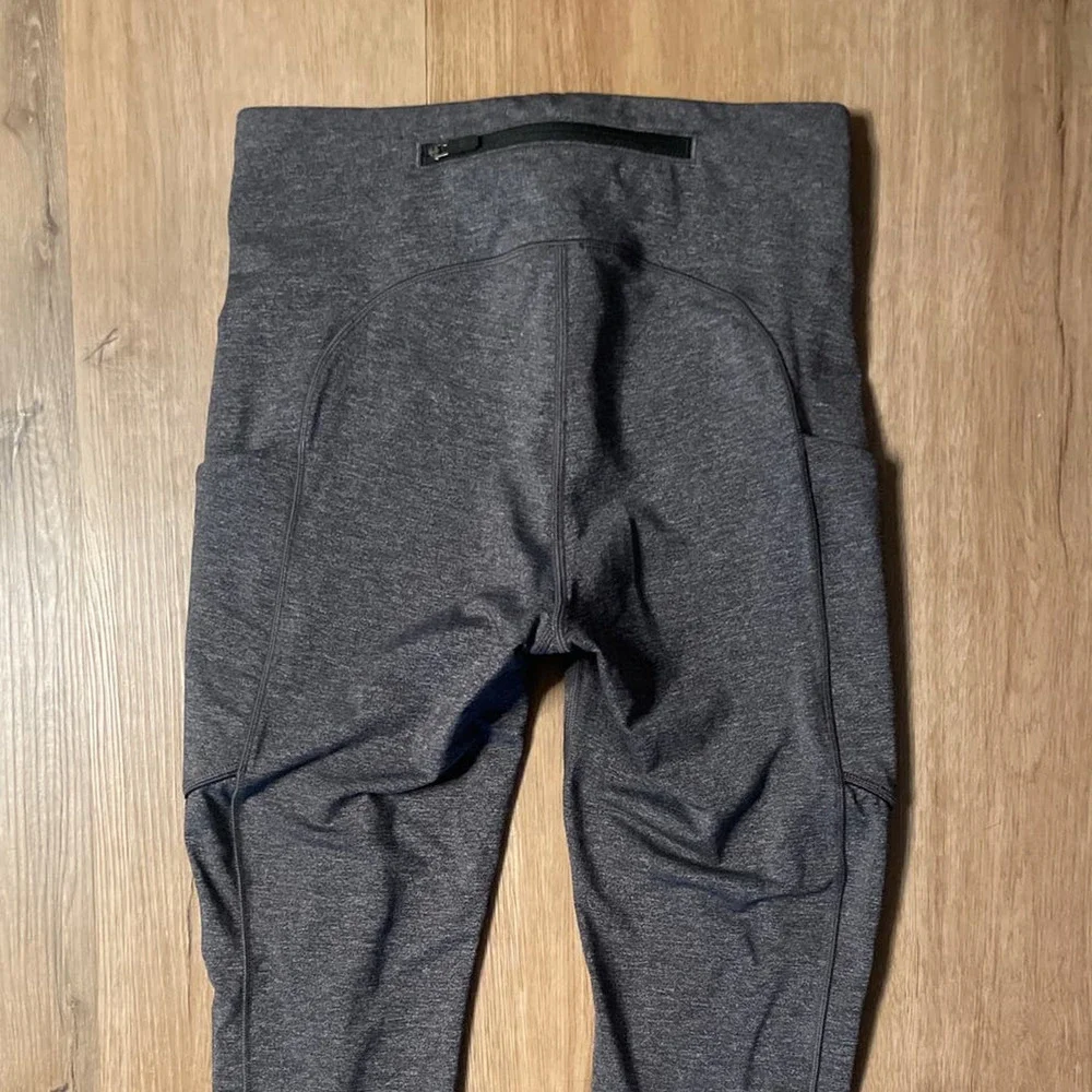 Lululemon Speed Up Crop (21